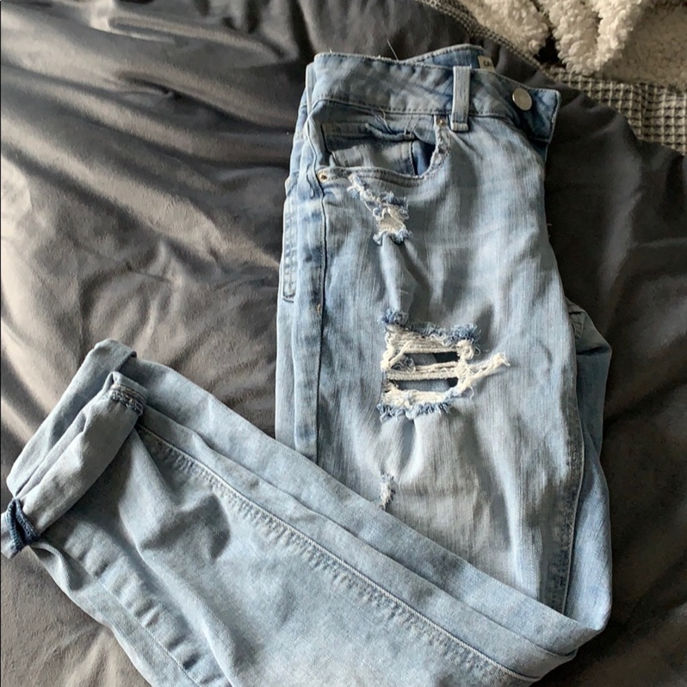 GARAGE ripped mom jeans